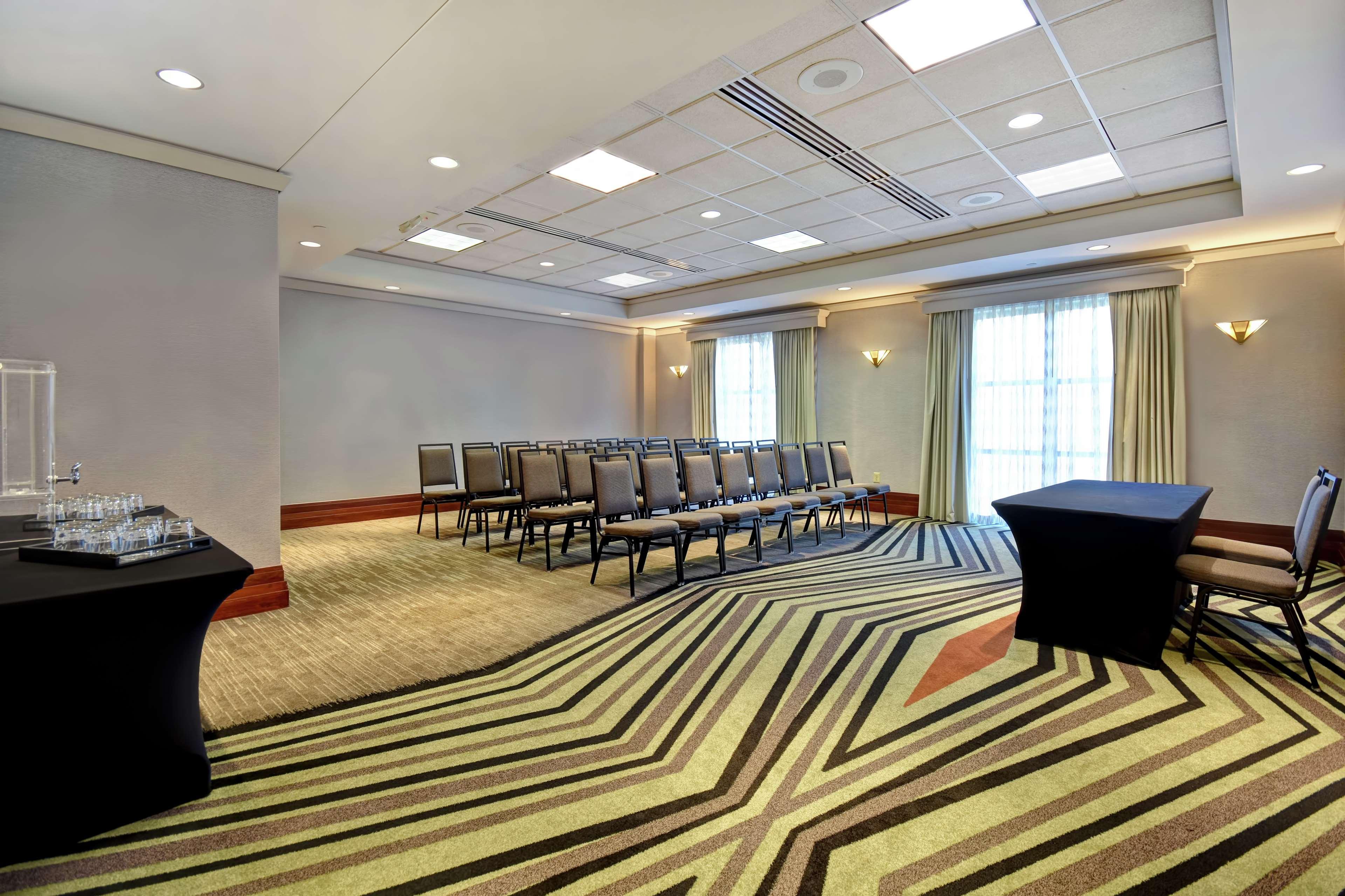 Embassy Suites Little Rock Eksteriør billede